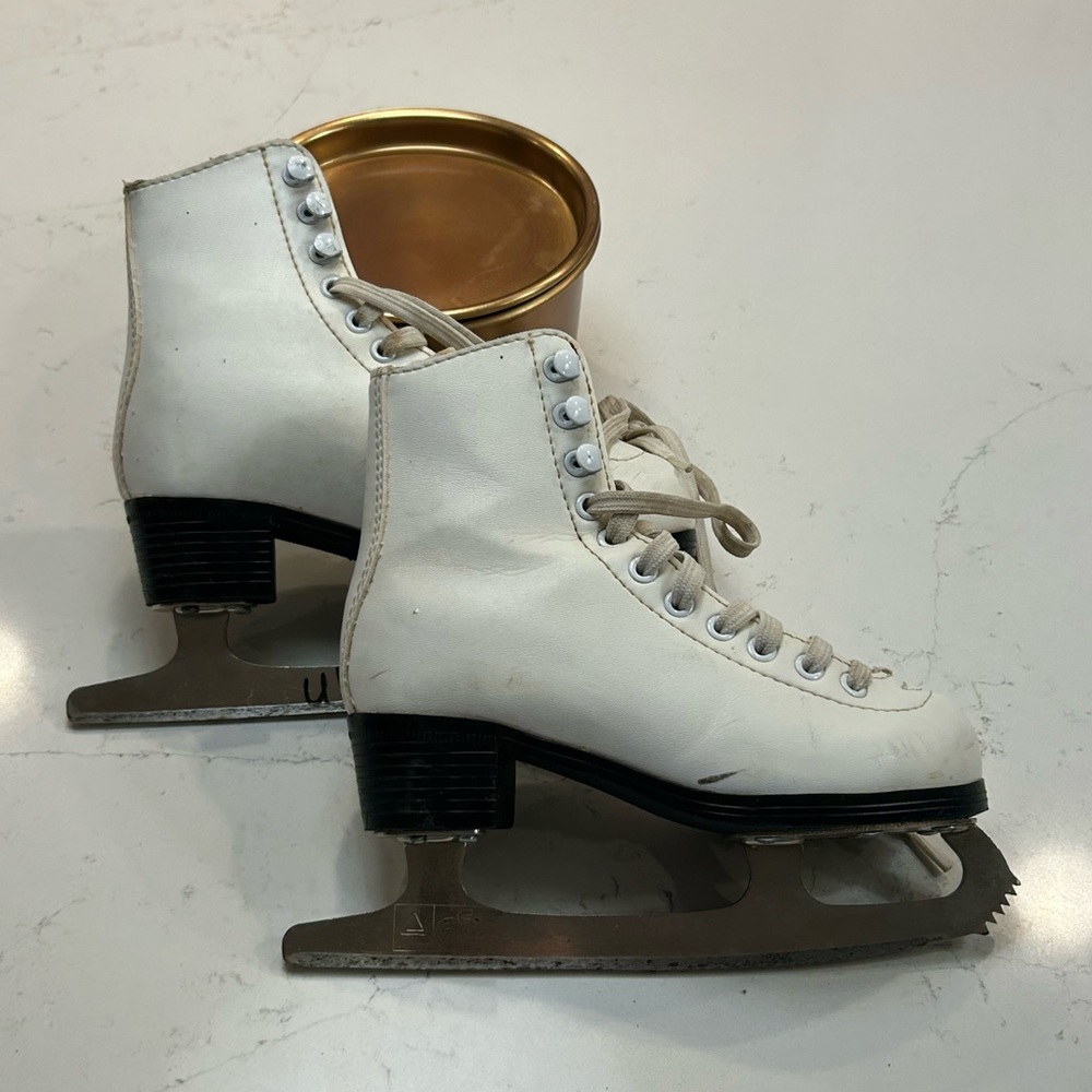 American Athletic Shoe Girls Ice Skates ⛸️ Size 12Y